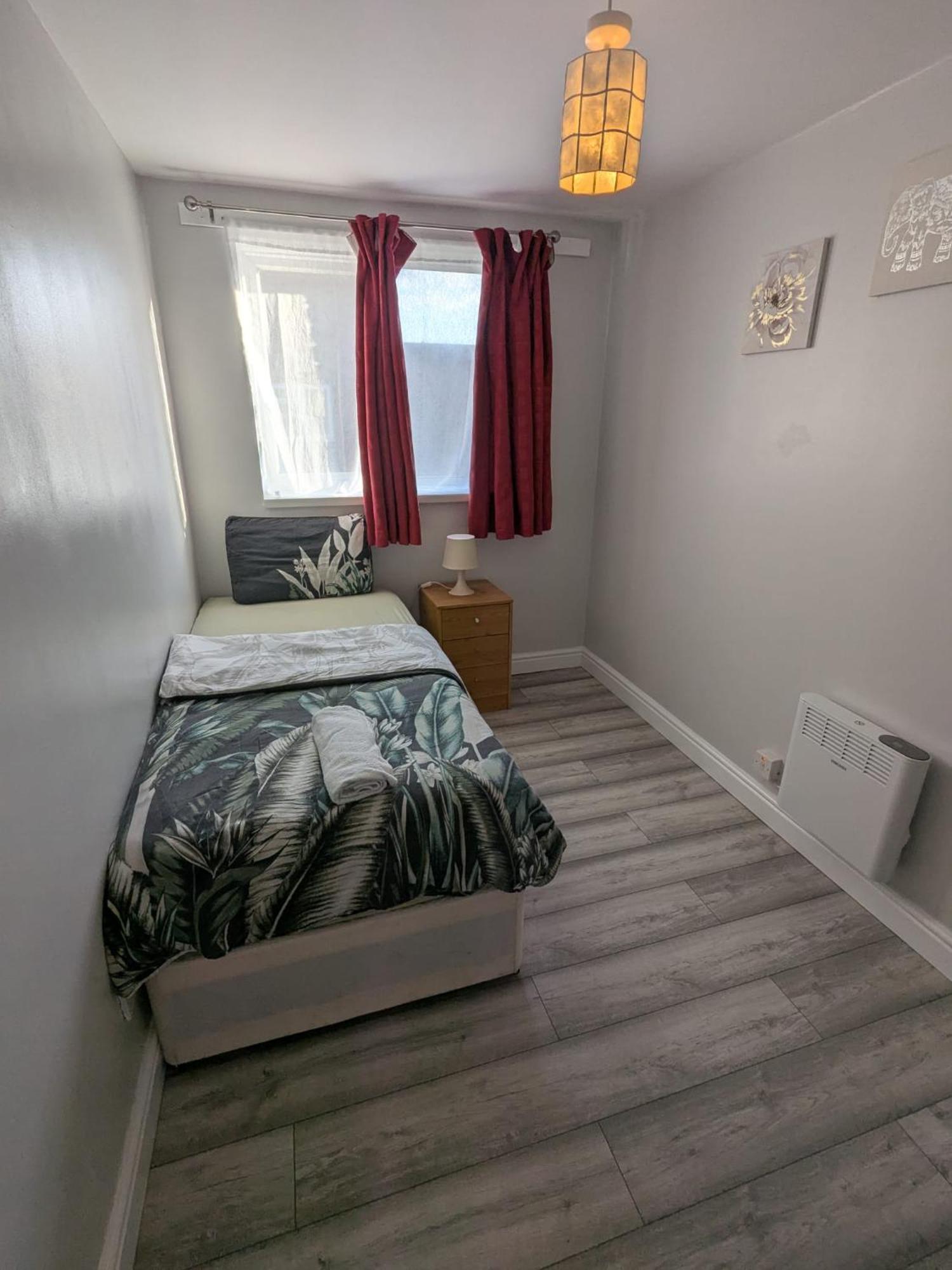 A&A Apartment Basildon Nevendon Exterior foto